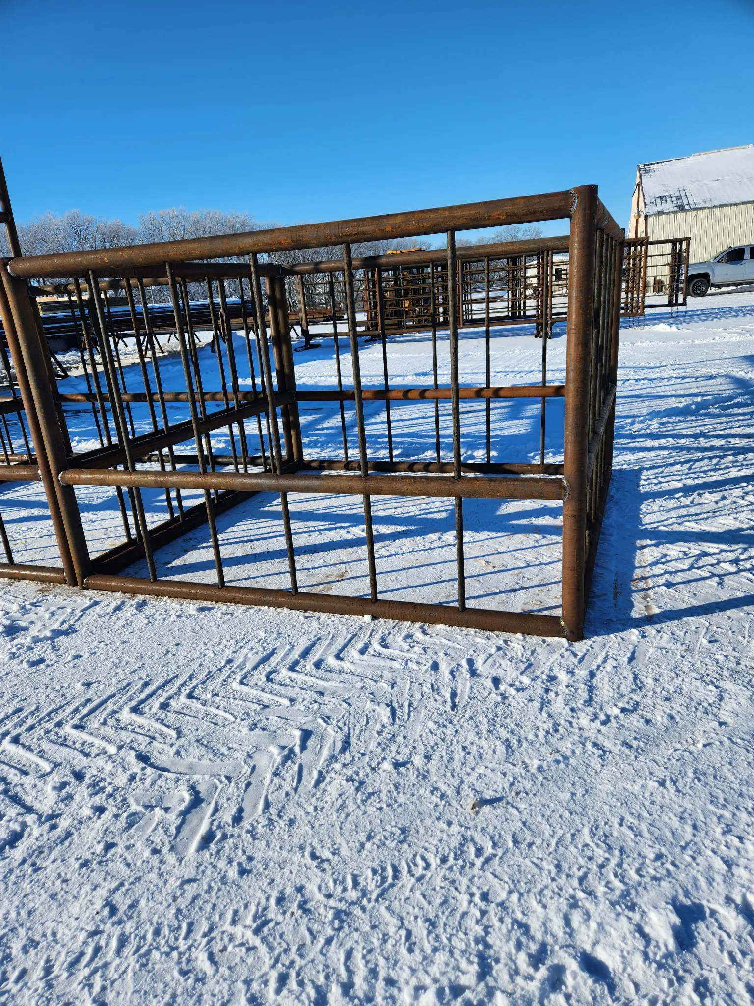 Single/Double Bale Feeders