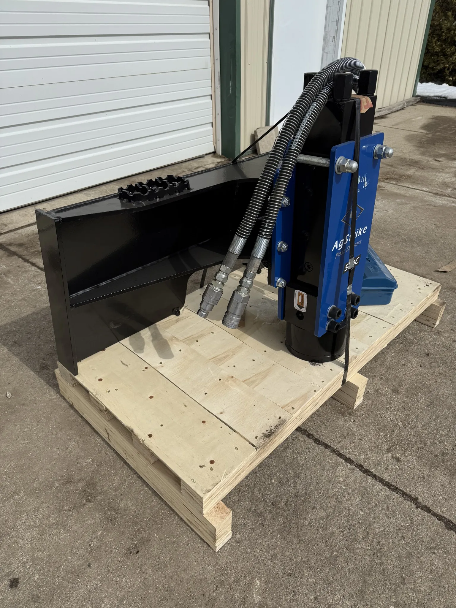 65 Bushel Creep Feeder on Wheels and Skids