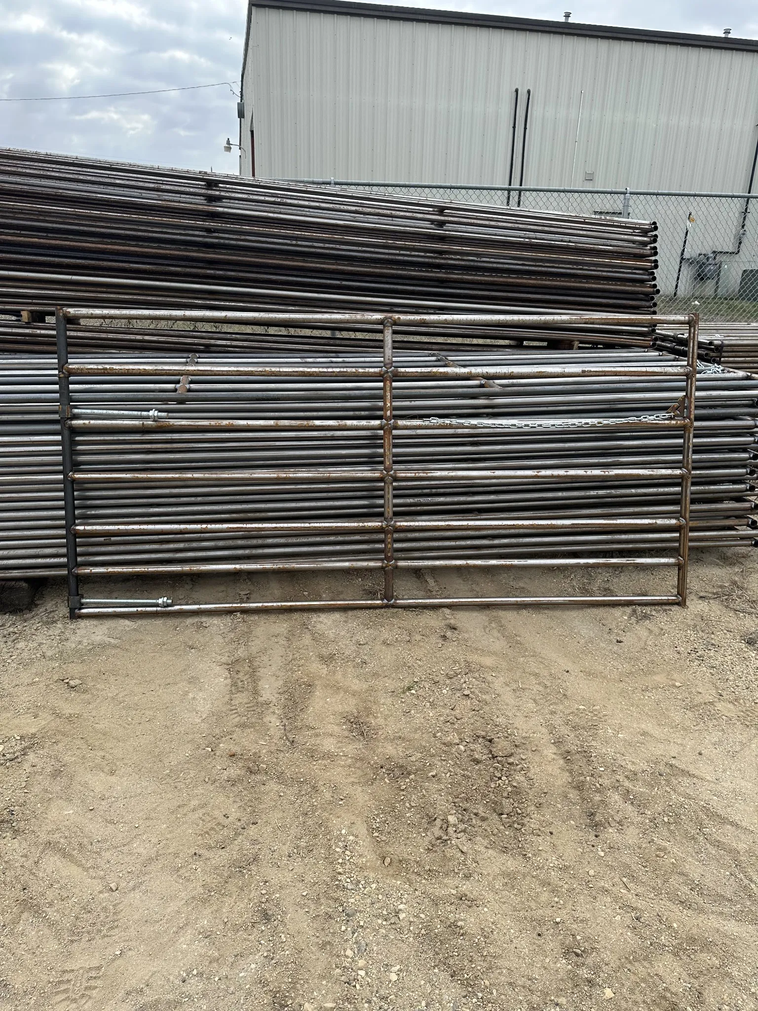 Mac Steel Square Top Gate